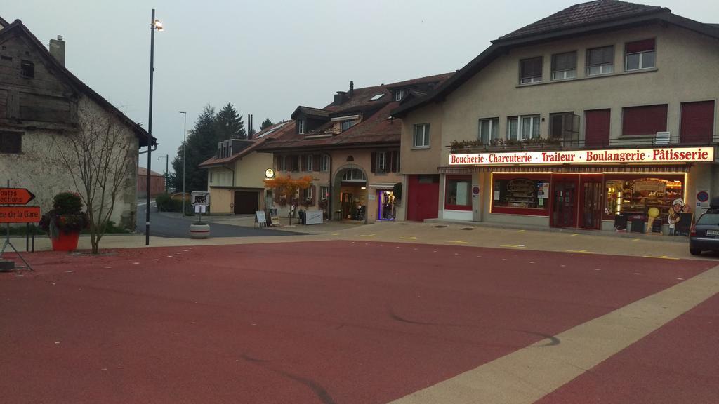 Hotel Au P'Tit Bonheur Cheseaux-sur-Lausanne Exterior foto